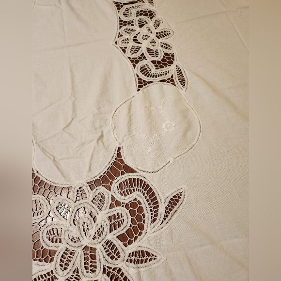 Vintage Large Rectangular Battenburg Lace Tablecloth - Picture 12 of 12